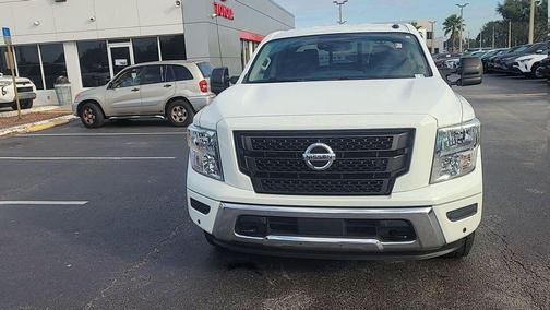 2021 Nissan Titan SV