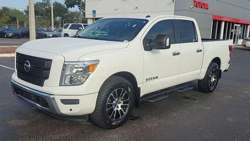 2021 Nissan Titan SV