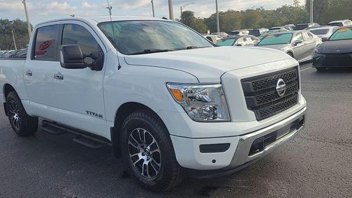 2021 Nissan Titan SV