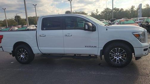 2021 Nissan Titan SV