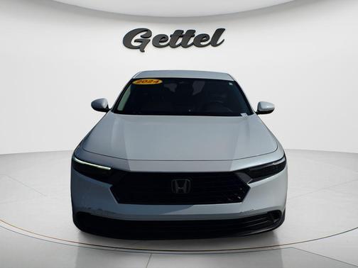 Platinum White Pearl 2024 Honda Accord LX 1.5T