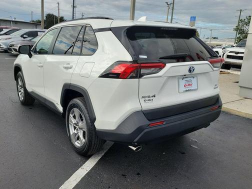 2023 Toyota RAV4 Hybrid XLE