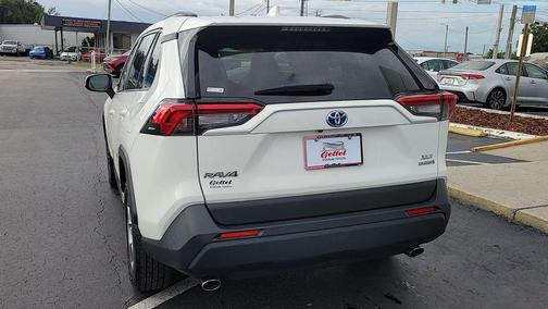 2023 Toyota RAV4 Hybrid XLE