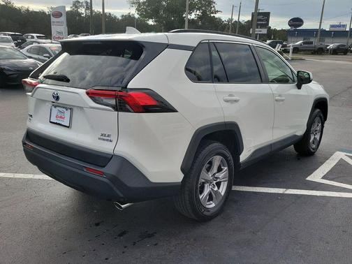 2023 Toyota RAV4 Hybrid XLE