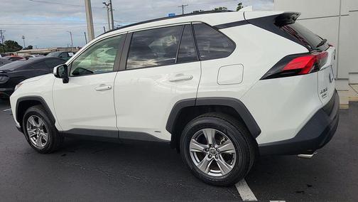 2023 Toyota RAV4 Hybrid XLE