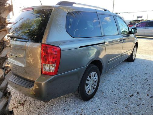 2012 Kia Sedona LX