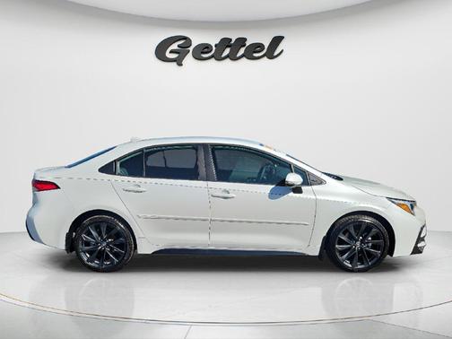 Wind Chill Pearl 2024 Toyota Corolla SE