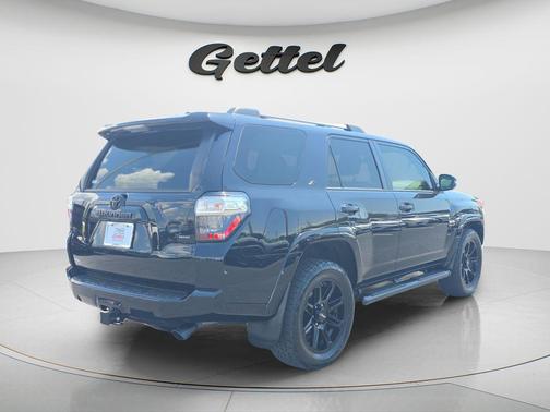 Midnight Black Metallic 2022 Toyota 4Runner SR5 Premium