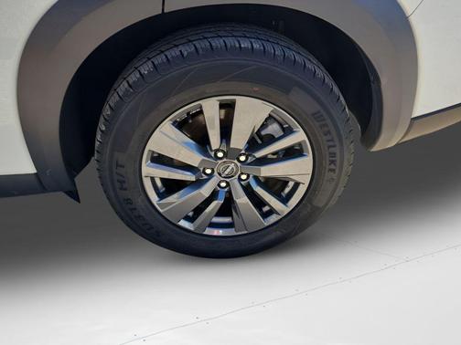 2023 Nissan Pathfinder S FWD