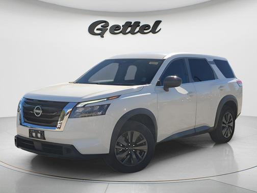 2023 Nissan Pathfinder S FWD