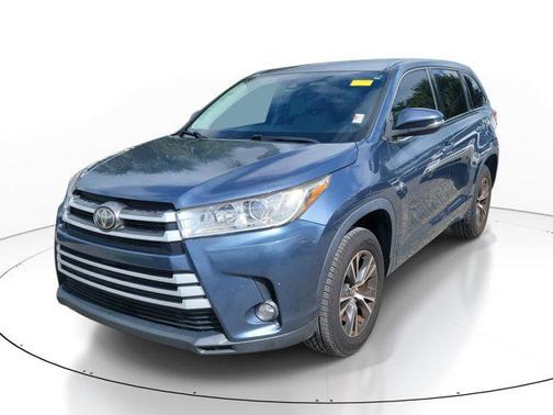 2017 Toyota Highlander LE Plus