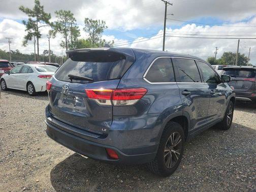 2017 Toyota Highlander LE Plus