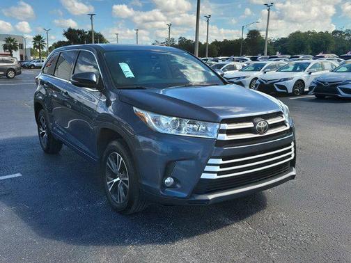 2017 Toyota Highlander LE Plus