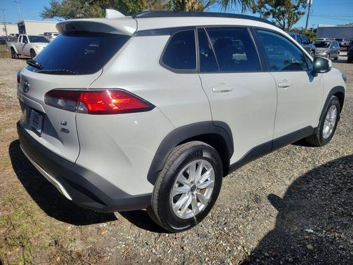 2023 Toyota Corolla Cross LE