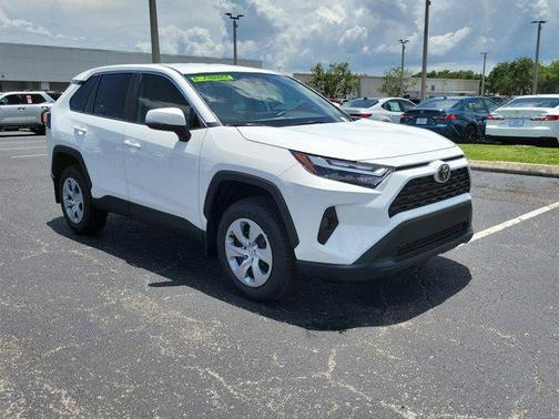 2025 Toyota RAV4 LE