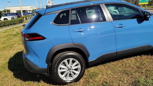 2026 Toyota Corolla Cross LE