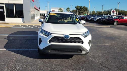 2022 Toyota RAV4 Hybrid XLE