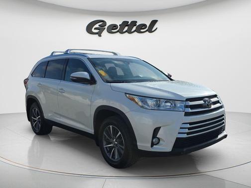 Blizzard Pearl 2019 Toyota Highlander XLE