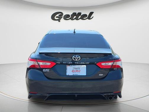 Galactic Aqua Mica 2020 Toyota Camry SE