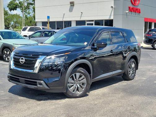 2024 Nissan Pathfinder S FWD