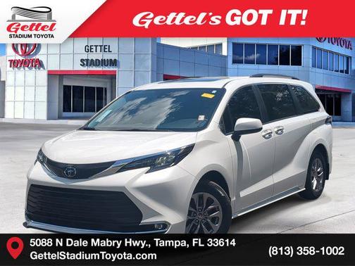 2024 Toyota Sienna XLE 8 Passenger