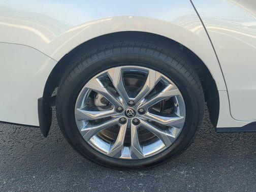 2024 Toyota Sienna Platinum 7 Passenger