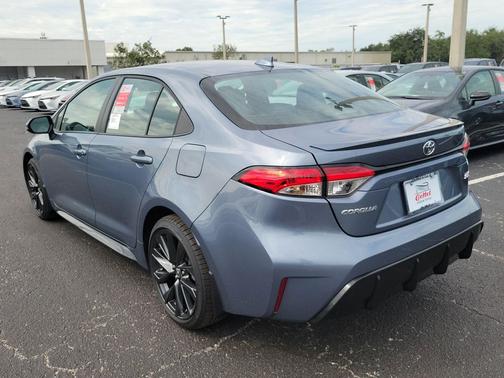 2025 Toyota Corolla SE