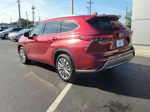 2021 Toyota Highlander Platinum