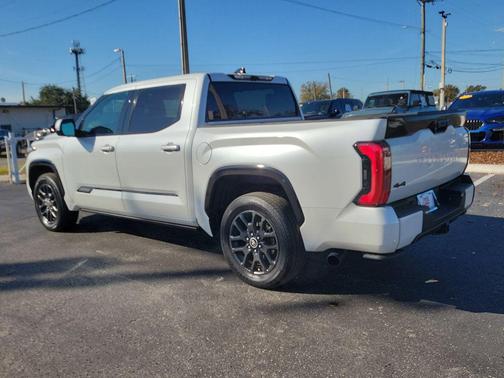 2023 Toyota Tundra Hybrid Platinum