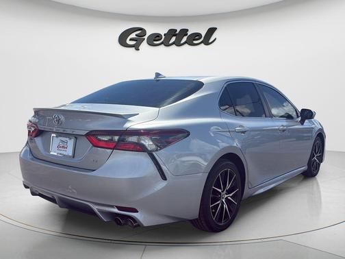 Celestial Silver Metallic 2021 Toyota Camry SE