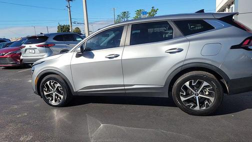 2024 Kia Sportage EX