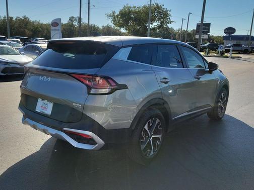 2024 Kia Sportage EX