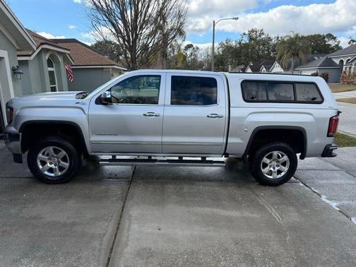 2017 GMC Sierra 1500 SLT