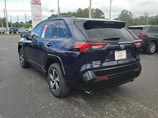 2025 Toyota RAV4 Hybrid SE