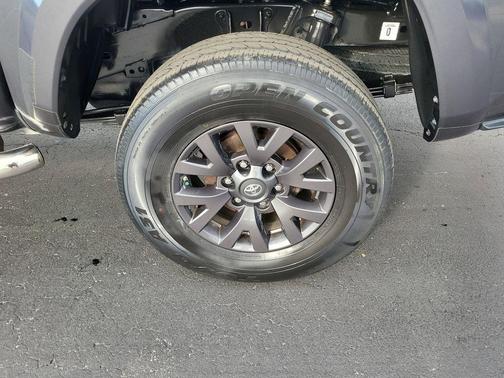 2020 Toyota Tacoma SR5