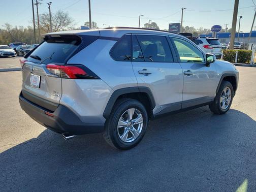 2023 Toyota RAV4 Hybrid XLE