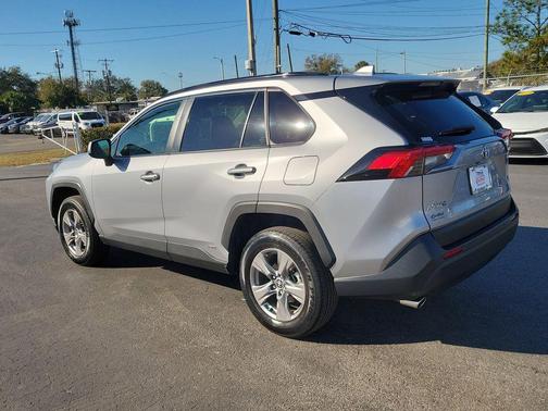 2023 Toyota RAV4 Hybrid XLE