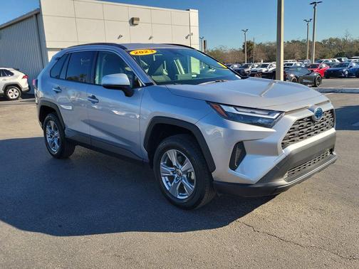 2023 Toyota RAV4 Hybrid XLE