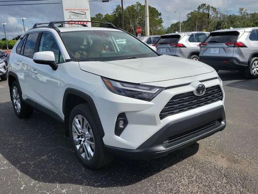 2025 Toyota RAV4 XLE Premium