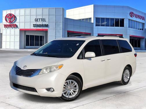2016 Toyota Sienna XLE