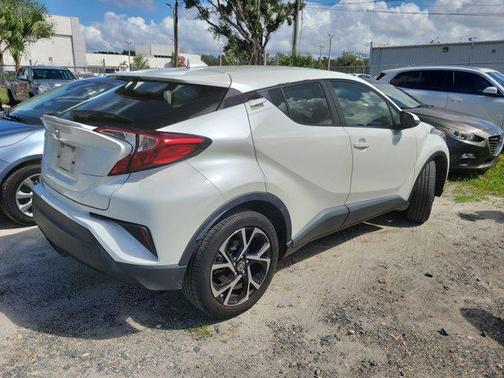 2021 Toyota C-HR XLE