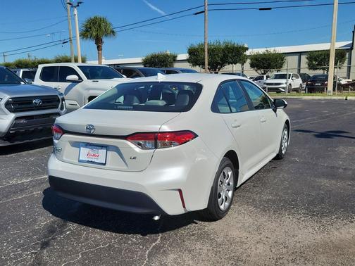2025 Toyota Corolla LE