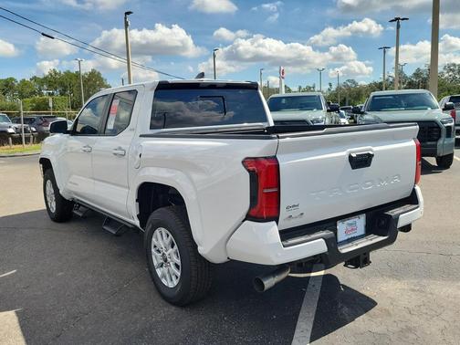 2025 Toyota Tacoma SR5
