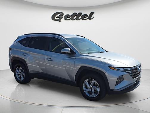 Black Pearl 2024 Hyundai TUCSON SEL