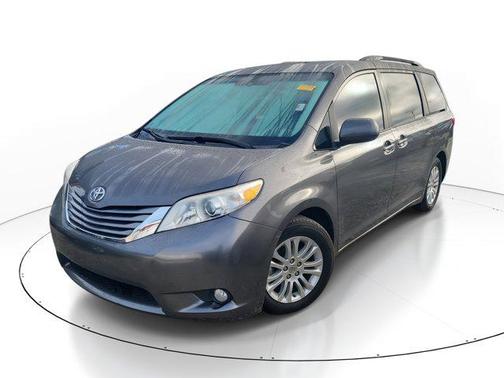 2016 Toyota Sienna XLE