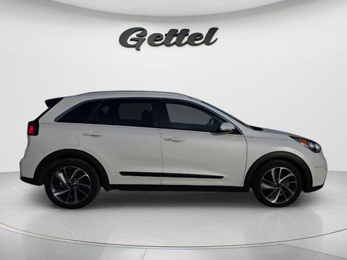 Snow White Pearl 2019 Kia Niro Touring