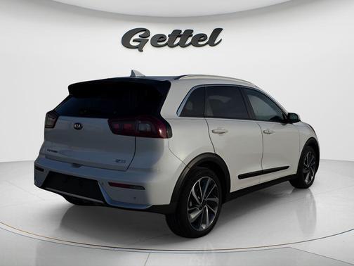 Snow White Pearl 2019 Kia Niro Touring