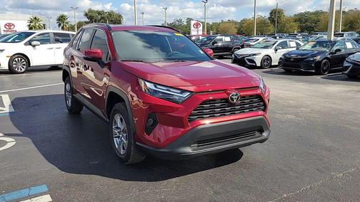 2025 Toyota RAV4 XLE