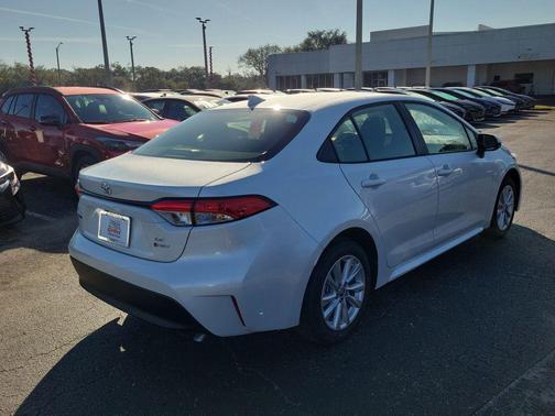 2026 Toyota Corolla Hybrid SE