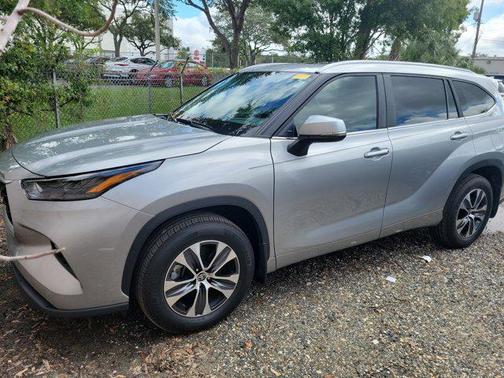 2023 Toyota Highlander XSE